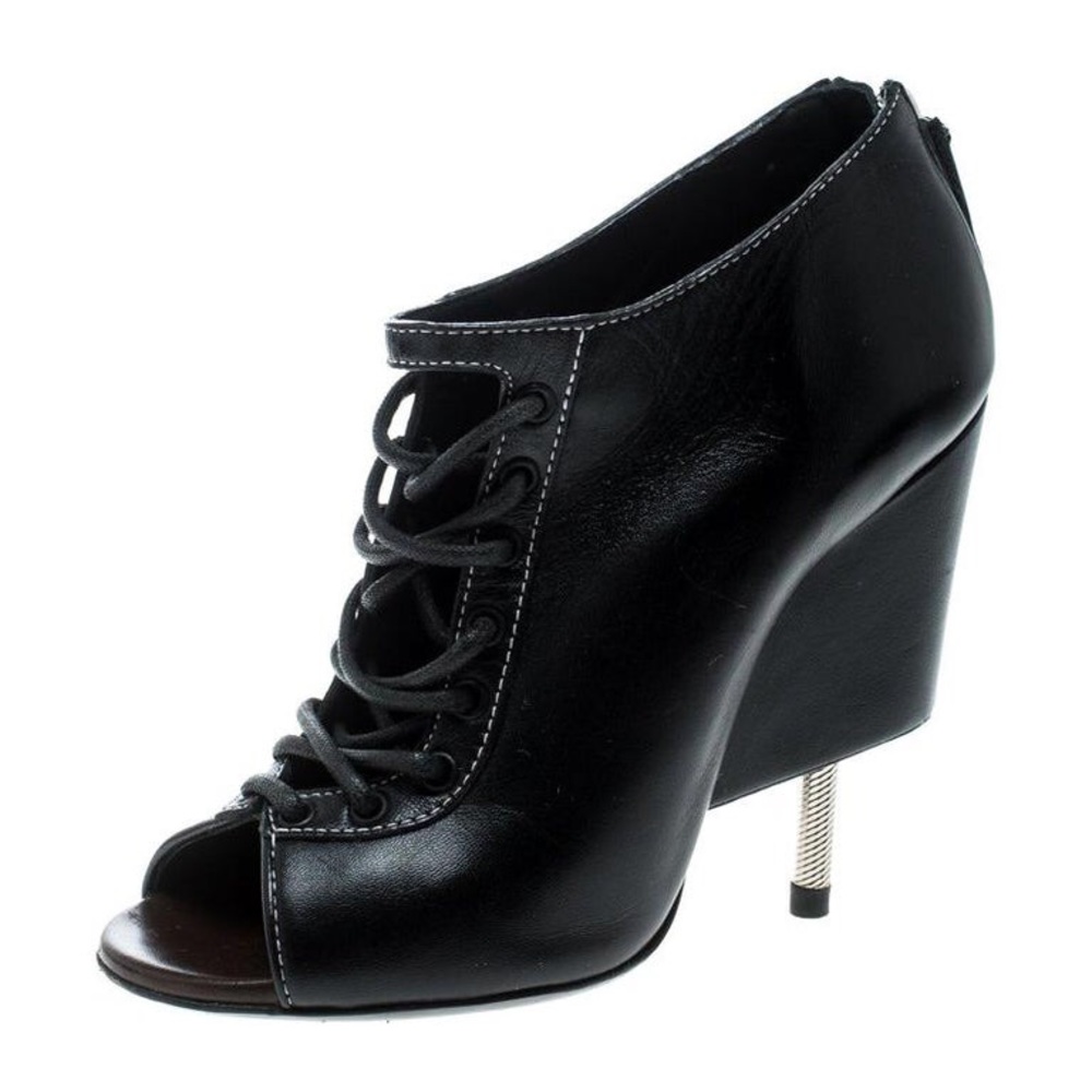 Givenchy Nissa Bootie Size 38